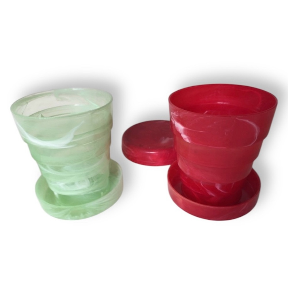 2 MCM Vintage Collapsible Cups with lid. Rare find at this condition!